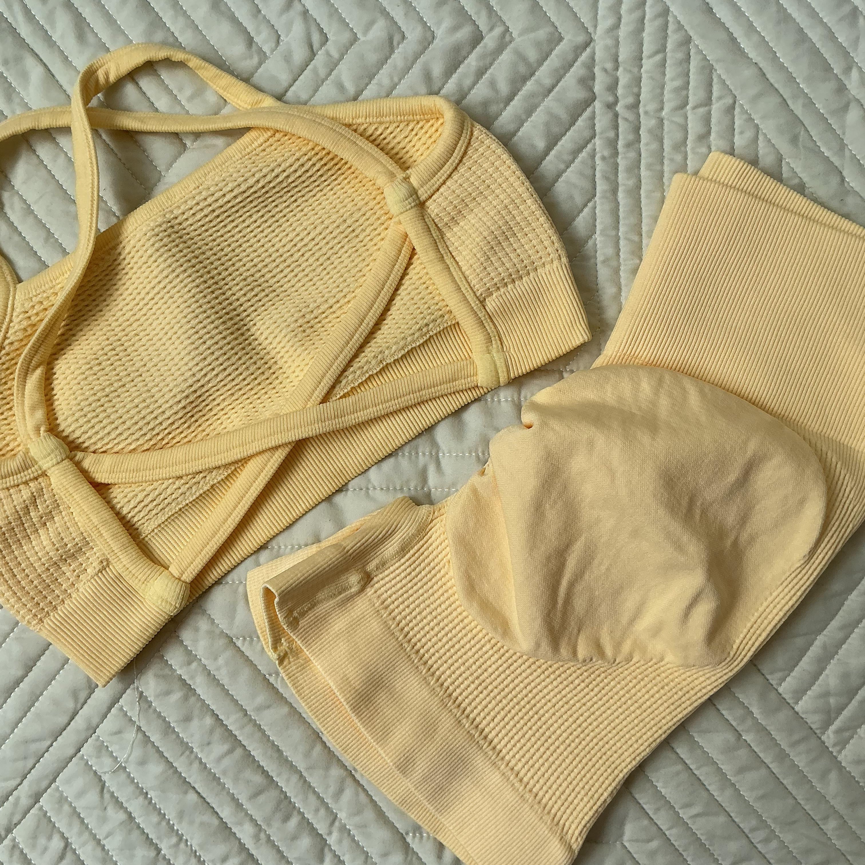 TOP & LEGGINS CORTO YELLOW
